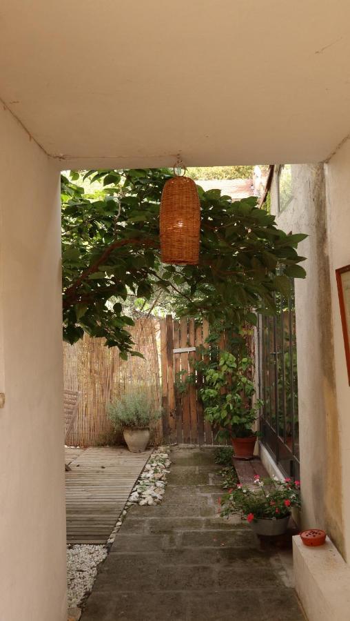 La Summer House Avec Jardin Arles Exterior foto